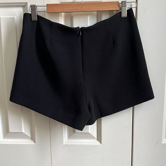 BCBGeneration shorts - Picture 2 of 3